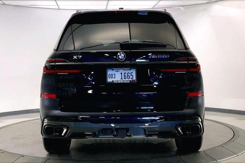 Carbon Black Metallic 2026 BMW X7 M60i