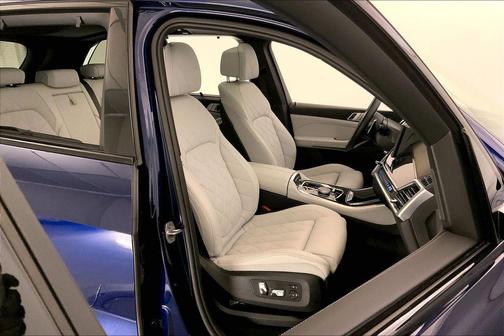 Tanzanite Blue II Metallic 2024 BMW X5 PHEV xDrive50e