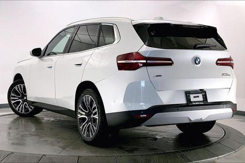 Mineral White Metallic 2026 BMW X3 30 xDrive