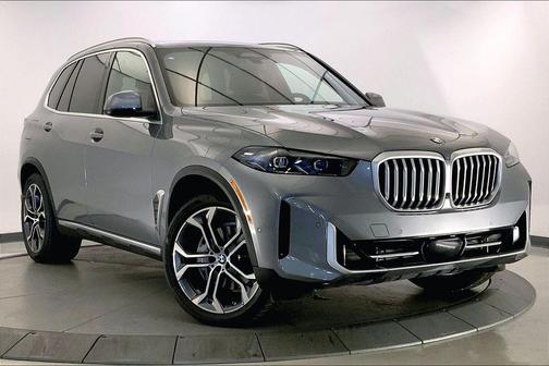 Skyscraper Grey Metallic 2026 BMW X5 xDrive40i