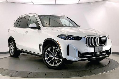 Mineral White Metallic 2026 BMW X5 xDrive40i