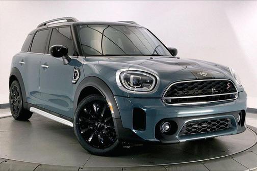 Sage Green Metallic 2022 MINI Countryman Cooper S