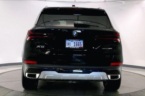 Black Sapphire Metallic 2026 BMW X5 xDrive40i