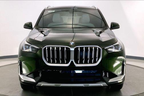 San Remo Green Metallic 2025 BMW X1 xDrive28i