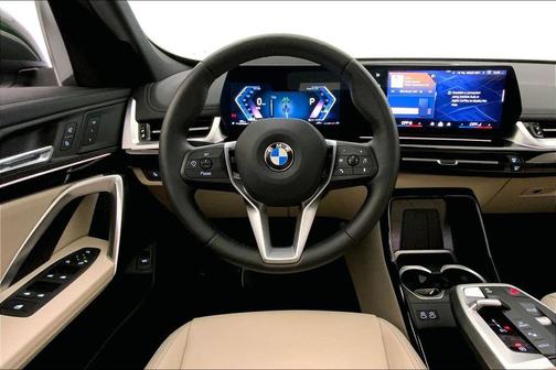 San Remo Green Metallic 2025 BMW X1 xDrive28i