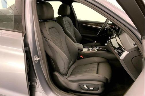 2023 BMW 530 i xDrive