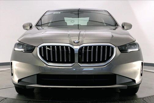Oxide Grey Metallic 2026 BMW 530 xDrive