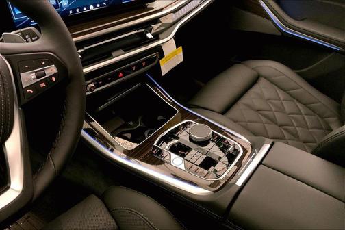 Black Sapphire Metallic 2026 BMW X5 PHEV xDrive50e