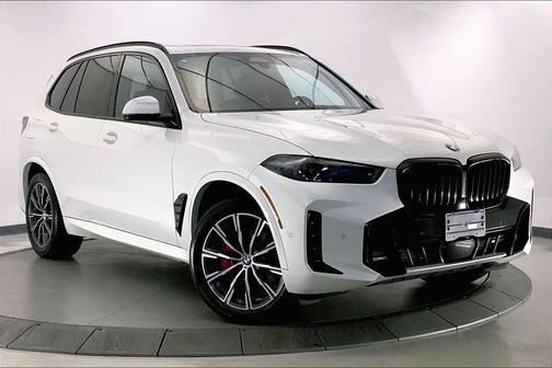 Mineral White Metallic 2024 BMW X5 xDrive40i