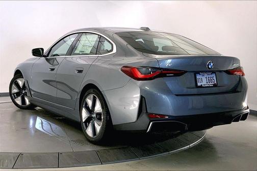 Skyscraper Grey Metallic 2026 BMW i4 Gran Coupe xDrive40