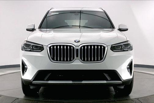 Mineral White Metallic 2024 BMW X3 xDrive30i