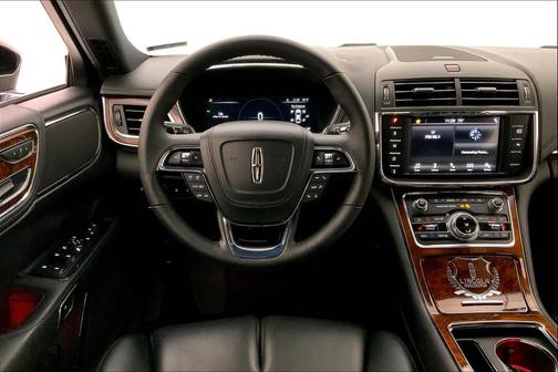 2017 Lincoln Continental Premiere