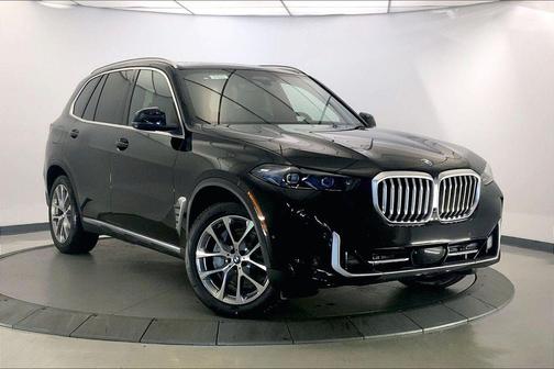 Black Sapphire Metallic 2026 BMW X5 PHEV xDrive50e