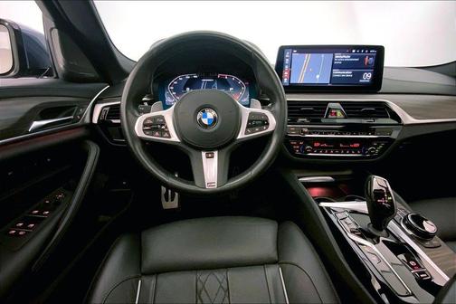 Arctic Race Blue Metallic 2023 BMW M550 i Xdrive