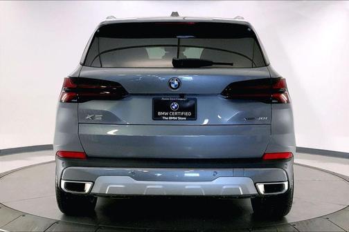 Skyscraper Grey Metallic 2026 BMW X5 xDrive40i