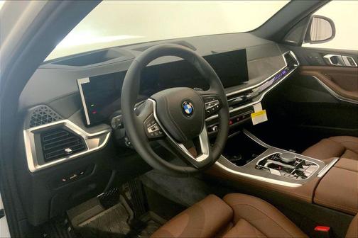 Mineral White Metallic 2026 BMW X5 xDrive40i