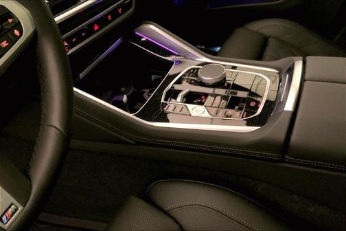 Carbon Black Metallic 2026 BMW X6 xDrive40i