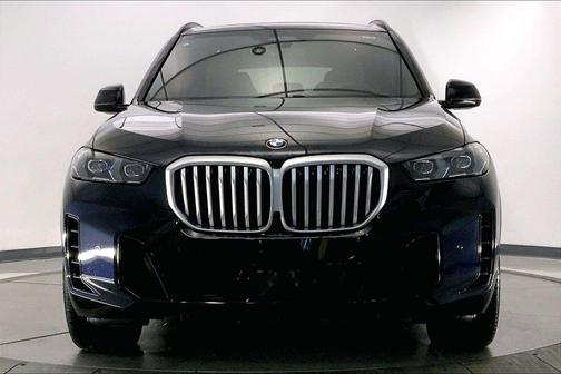 Carbon Black Metallic 2024 BMW X5 xDrive40i