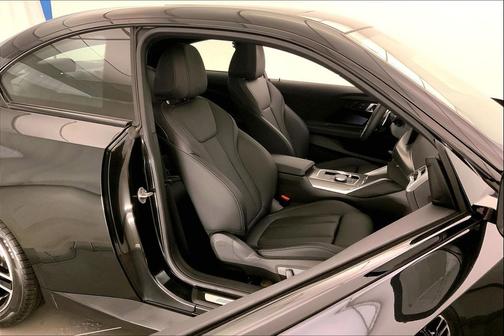 2025 BMW 230 i xDrive