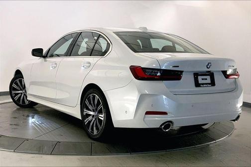 Mineral White Metallic 2026 BMW 330 xDrive