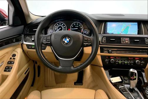 2015 BMW 528 528i