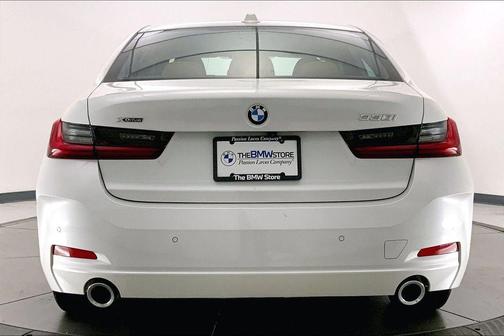 Mineral White Metallic 2025 BMW 330 xDrive