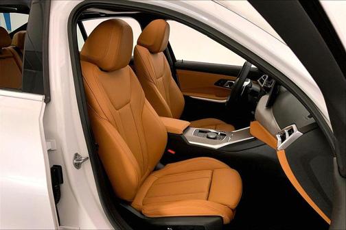 Mineral White Metallic 2025 BMW 330 xDrive