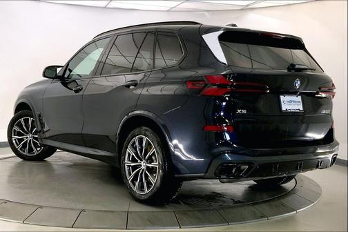 2026 BMW X5 M60i