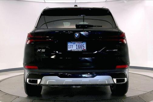 Black Sapphire Metallic 2026 BMW X5 xDrive40i