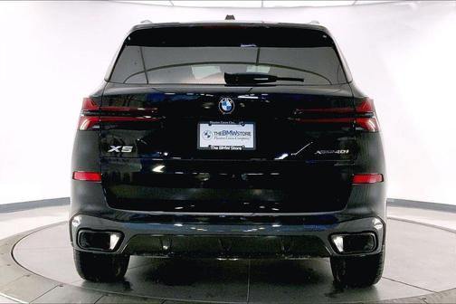Black Sapphire Metallic 2026 BMW X5 xDrive40i