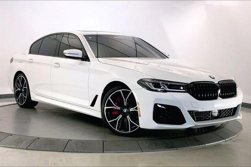Alpine White 2023 BMW 540 i xDrive