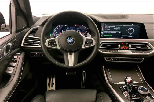 2022 BMW X7 M50i
