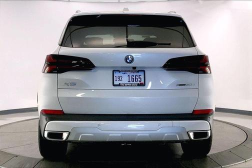 Mineral White Metallic 2026 BMW X5 PHEV xDrive50e