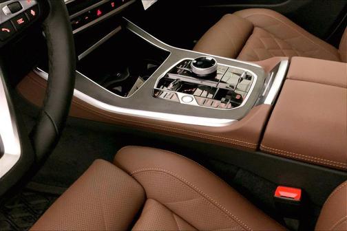 Mineral White Metallic 2026 BMW X5 PHEV xDrive50e