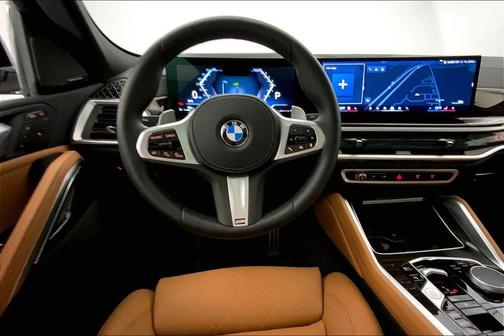 Manhattan Green Metallic 2026 BMW X6 xDrive40i