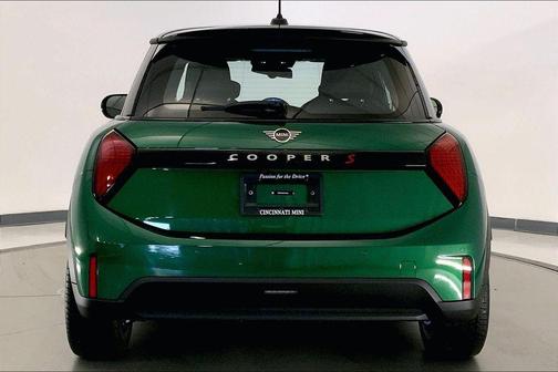 British Racing Green IV Metallic 2026 MINI Hardtop Cooper S