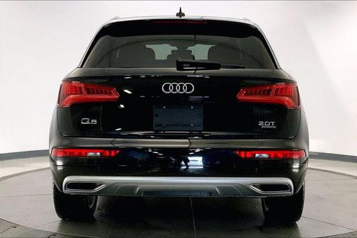 Black Metallic 2018 Audi Q5 2.0T Tech Premium