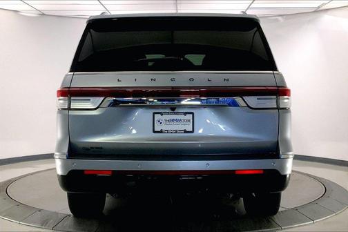 Silver Radiance Metallic Clearcoat 2023 Lincoln Navigator Black Label