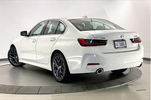 2025 BMW 330 i xDrive