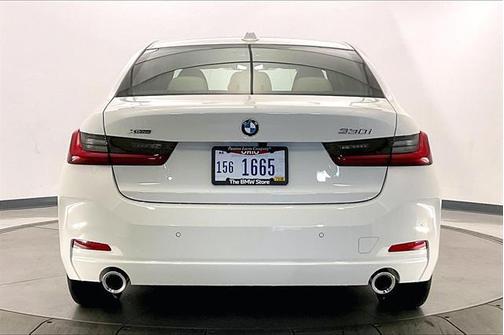 2025 BMW 330 i xDrive