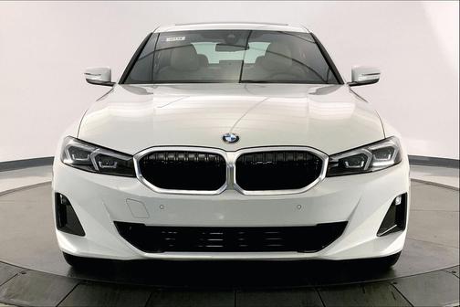 2025 BMW 330 i xDrive
