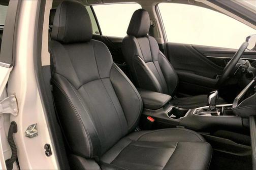 Crystal White Pearl 2020 Subaru Outback Limited