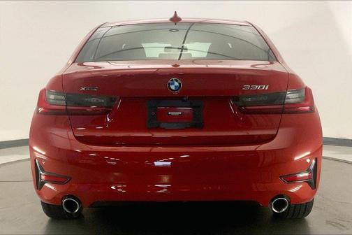 Melbourne Red Metallic 2022 BMW 330 xDrive