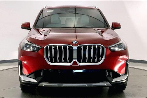 Vegas Red Metallic 2026 BMW X1 xDrive28i