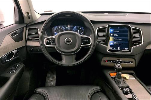 2022 Volvo XC90 T6 Inscription