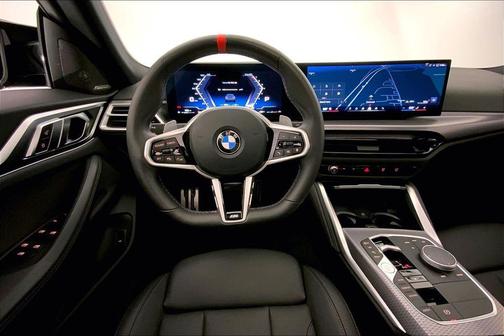 Cape York Green Metallic 2025 BMW M440 i