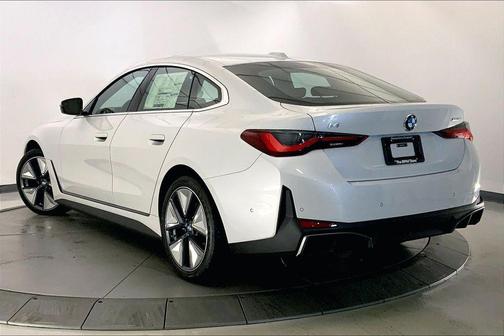 Mineral White Metallic 2026 BMW i4 Gran Coupe xDrive40