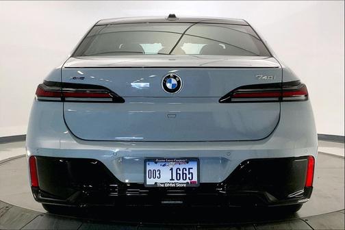2025 BMW 740 xDrive