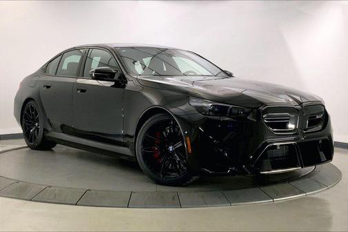 Black Sapphire Metallic 2025 BMW M5 Base