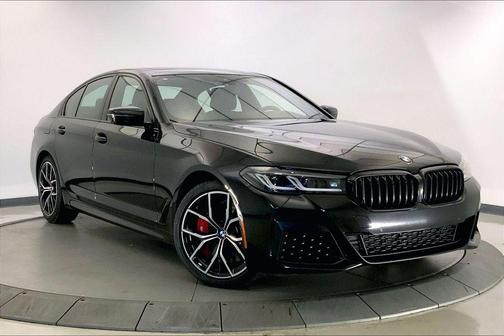 Black Sapphire Metallic 2022 BMW 540 i xDrive